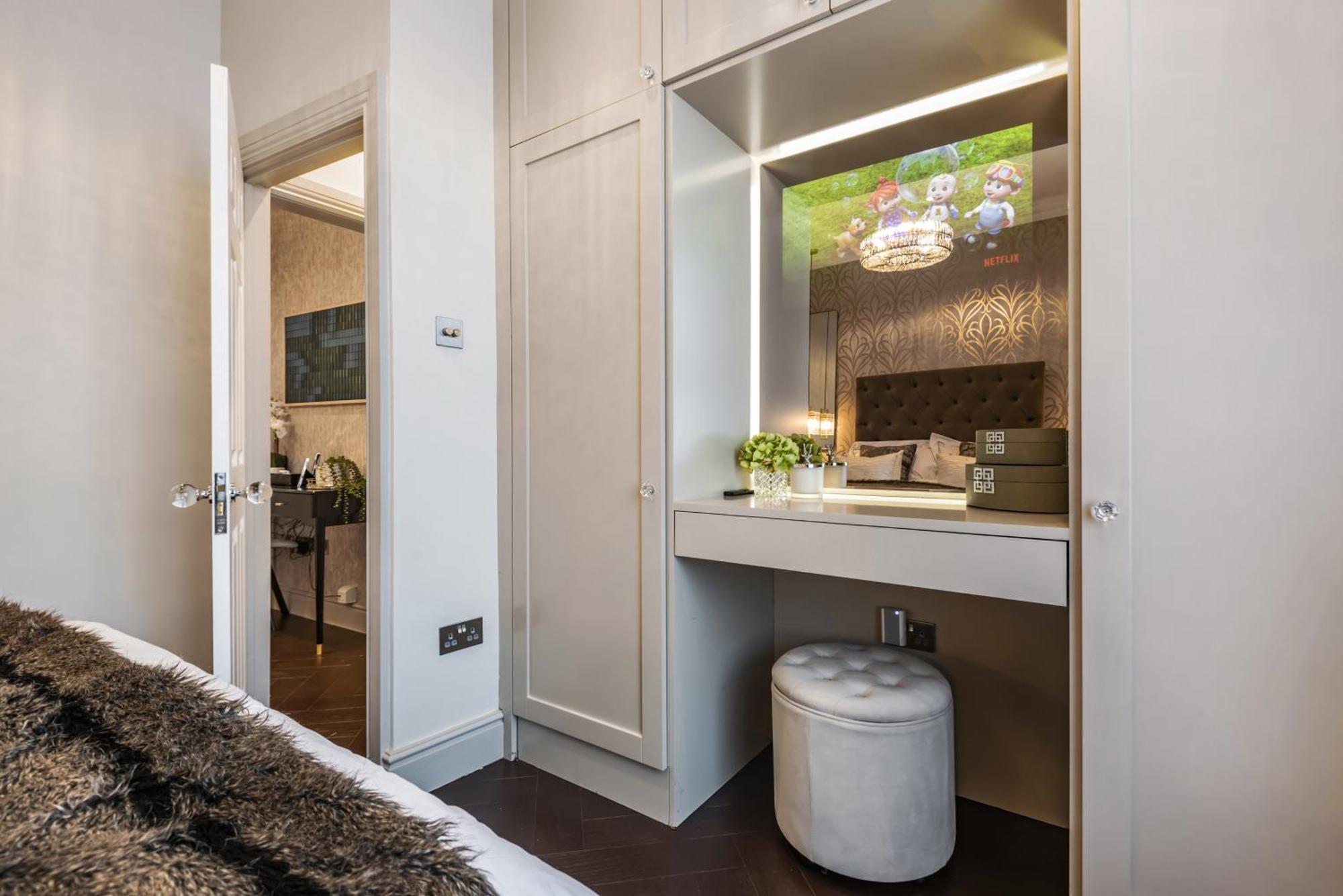 Luxury 1-Bed Apartment In Sought After Prime London Location Exterior foto